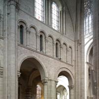 Cathédrale Saint-Julien du Mans - Interior, nave, westernmost bay looking northeast into crossing