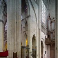 Cathédrale Saint-Julien du Mans - Interior, south transept, eastern side and crossing