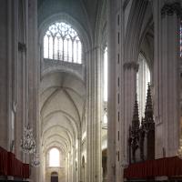 Cathédrale Saint-Julien du Mans - Interior, chevet and nave looking west