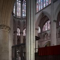 Cathédrale Saint-Julien du Mans - Interior, chevet, north aisle looking southeast