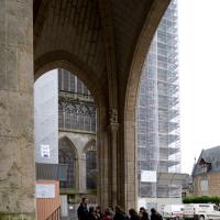 Cathédrale Saint-Julien du Mans - Exterior, nave, south portal porch