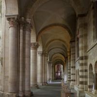 Cathédrale Saint-Julien du Mans - Interior, south nave aisle looking east