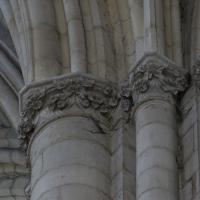Cathédrale Saint-Julien du Mans - Interior, south transept, southeast crossing pier, transverse arch, shaft capitals