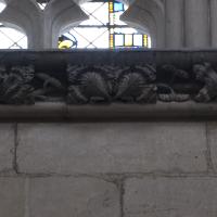 Cathédrale Saint-Julien du Mans - Interior, north transept, west arcade, cornice, detail