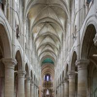 Cathédrale Saint-Pierre de Lisieux - Interior, nave looking east