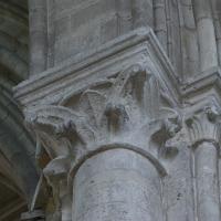 Cathédrale Saint-Pierre de Lisieux - Interior, south transept, southeast crossing pier, transverse arch, shaft capitals