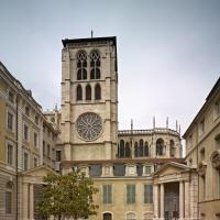 Cathédrale Saint-Jean-Baptiste de Lyon - Exterior, south transept and chevet elevation, city view