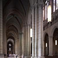 Cathédrale Saint-Jean-Baptiste de Lyon - Interior, north nave aisle looking southeast