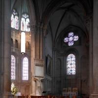 Cathédrale Saint-Jean-Baptiste de Lyon - Interior, south nave, aisle chapel