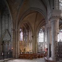 Collégiale Notre-Dame de Mantes-la-Jolie - Interior, north ambulatory looking southeast