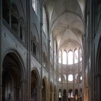 Collégiale Notre-Dame de Mantes-la-Jolie - Interior, north nave elevation looking east