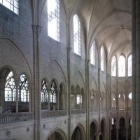 Collégiale Notre-Dame de Mantes-la-Jolie - Interior, north nave elevation from south gallery level
