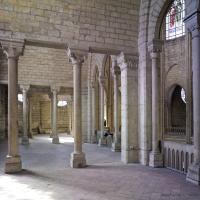 Collégiale Notre-Dame de Mantes-la-Jolie - Interior, north ambulatory gallery looking east