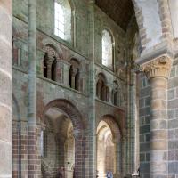 Abbaye du Mont-Saint-Michel - Interior, north nave elevation from south nave aisle
