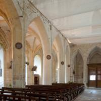 Église Saint-Pierre-és-Liens de Mussy-sur-Seine - Interior, nave looking southwest