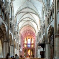 Cathédrale Saint-Cyr-Sainte-Juiliette de Nevers - Interior, nave elevation looking east