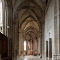 Cathédrale Sainte-Croix d'Orléans - Interior, south ambulatory aisle looking east