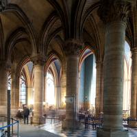 Cathédrale Notre-Dame de Paris - Interior, chevet, ambulatory looking northeast