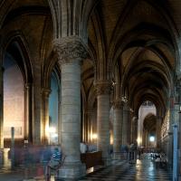 Cathédrale Notre-Dame de Paris - Interior, chevet, south aisles looking soutwest