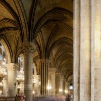 Cathédrale Notre-Dame de Paris - Interior, nave, north outer aisle looking southwest