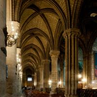 Cathédrale Notre-Dame de Paris - Interior, nave, north inner aisle looking west
