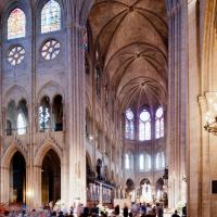 Cathédrale Notre-Dame de Paris - Interior, nave looking northeast into north transept and chevet