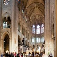 Cathédrale Notre-Dame de Paris - Interior, chevet and crossing space looking northeast