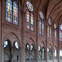 Cathédrale Notre-Dame de Paris - Interior, chevet north side, gallery level, looking northeast 
