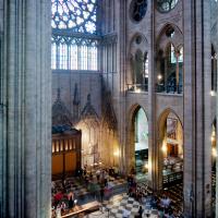 Cathédrale Notre-Dame de Paris - Interior, south transept, gallery level looking southwest 