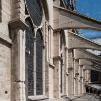 Cathédrale Notre-Dame de Paris - Exterior, nave, south clerestory looking northeast towards south transept
