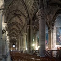 Cathédrale Notre-Dame de Paris - Interior, north nave inner aisle looking northwest