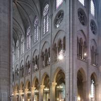 Cathédrale Notre-Dame de Paris - Interior, crossing looking northwest