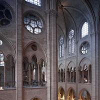 Cathédrale Notre-Dame de Paris - Interior, south transept, gallery looking northwest into nave