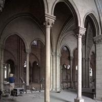 Cathédrale Notre-Dame de Paris - Interior, south transept, east gallery looking northeast into chevet gallery