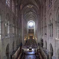 Cathédrale Notre-Dame de Paris - Interior, chevet, gallery level, looking west