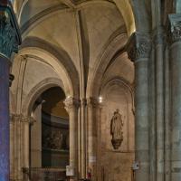Église Saint-Germain-des-Prés - Interior, chevet, south ambulatory looking northeast