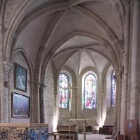 Église Saint-Pierre-de-Montmartre - Interior, crossing looking northeast, chevet
