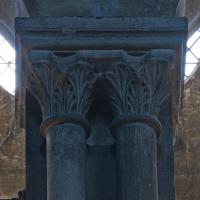 Collégiale Notre-Dame de Poissy - Interior, chevet, south triforium, capitals