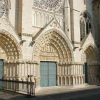 Cathédrale Saint-Pierre de Poitiers - Exterior, western frontispiece, portals looking southeast