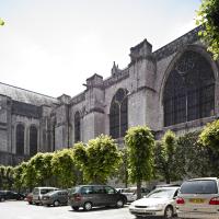 Cathédrale Saint-Pierre de Poitiers - Exterior, nave,  north flank looking southeast toward north transept