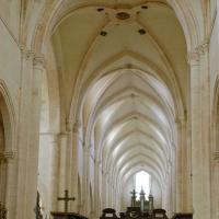 Église Notre-Dame de Pontigny - Interior, chevet looking west