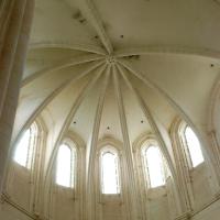 Église Notre-Dame de Pontigny - Interior, chevet vaults looking east
