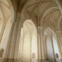 Église Notre-Dame de Pontigny - Interior, ambulatory chapels