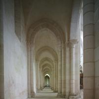 Église Notre-Dame de Pontigny - Interior, north nave aisle looking east