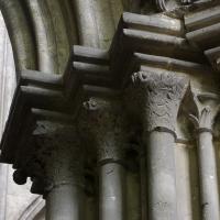 Cathédrale Notre-Dame de Rouen - Interior, nave, south aisle, arcade, capitals