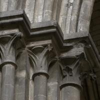 Cathédrale Notre-Dame de Rouen - Interior, nave, north gallery, capitals