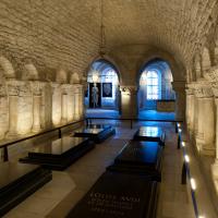 Basilique de Saint-Denis - Interior, crypt, central room looking northeast