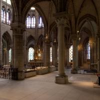 Basilique de Saint-Denis - Interior, south chevet aisle looking northeast