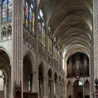 Basilique de Saint-Denis - Interior, nave facing southwest from crossing