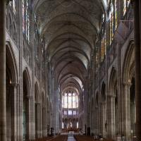 Basilique de Saint-Denis - Interior, nave looking east from narthex